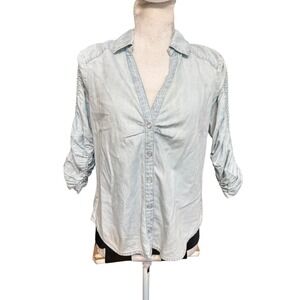 VERONICA BEARD JEANS Distressed Light Wash Denim Chambray Shirt Womens Size 6